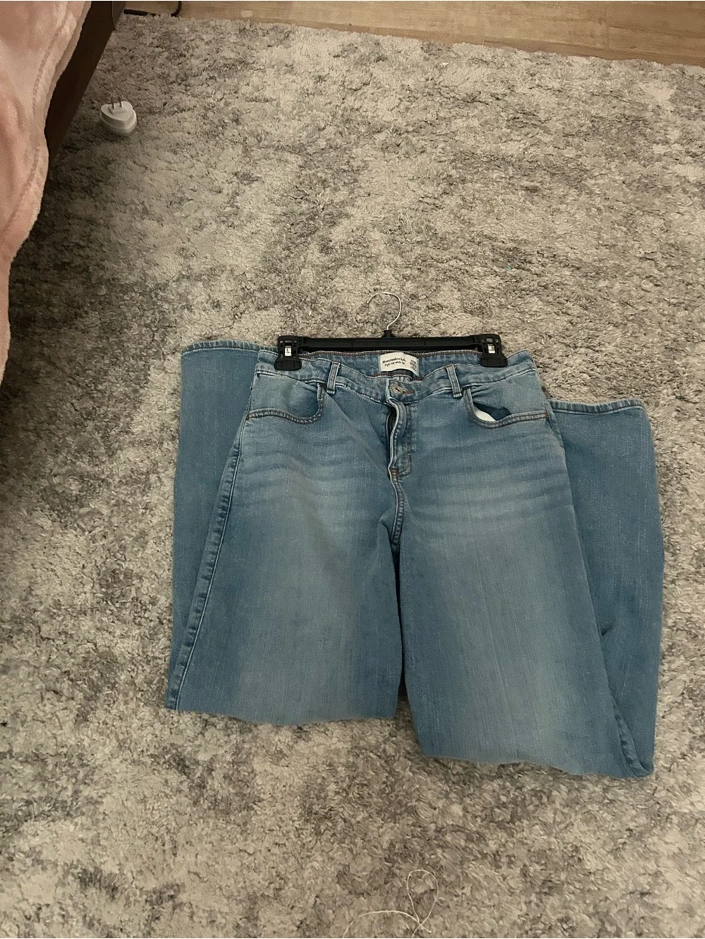 Abercrombie & Fitch Light Wash Blue big girl size 16/17 Jeans